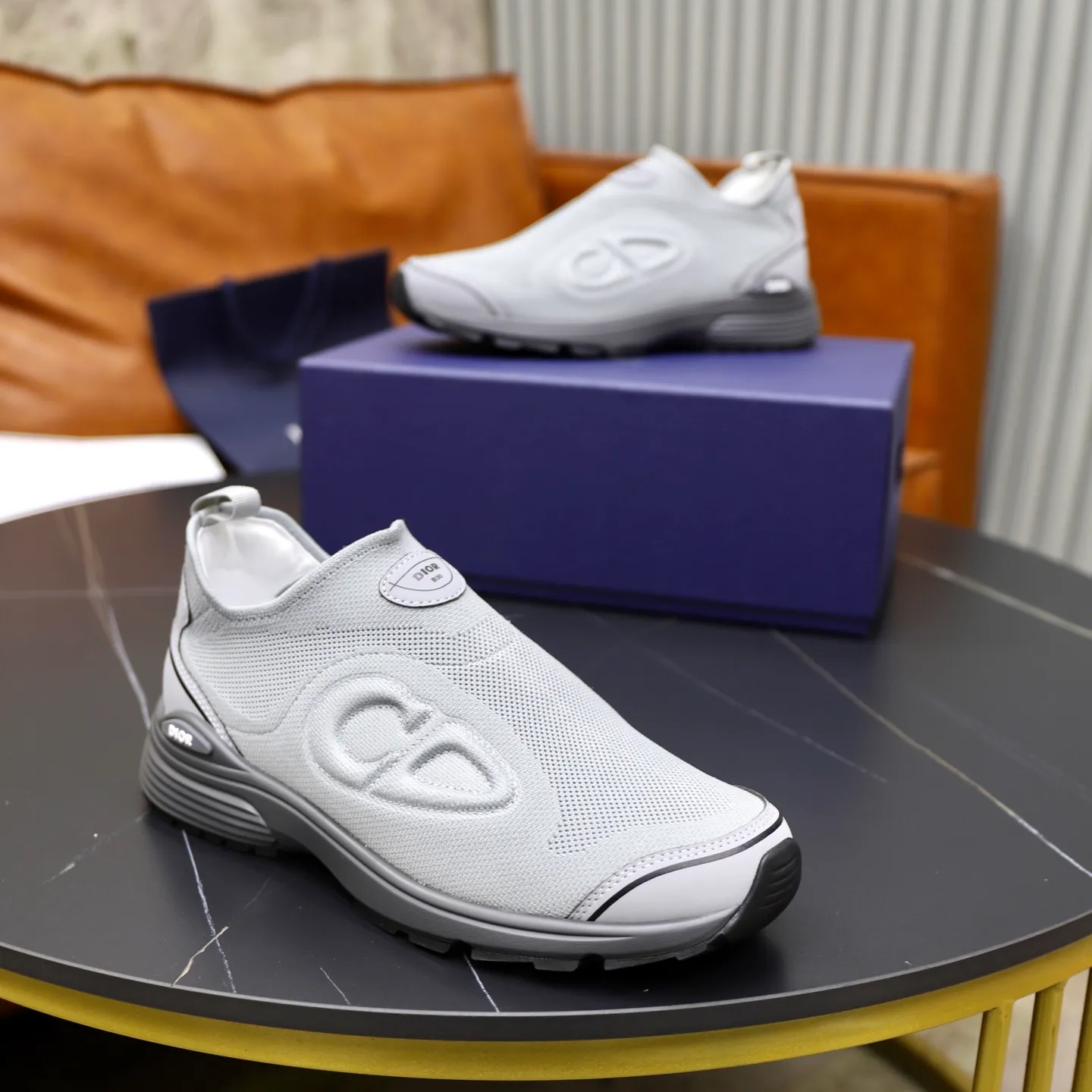 Men's shoes: 520💰Dior Dior B30 latest hot model shipped, original 1:1 manufacturing ▪️ Fabric: Original custom fly woven ▪️ Lining: Imported breathable mesh ▪️ Sole: Original molded non-slip outsole ▪️ Size: 38-46 (45, 46 custom-made, non-refundable)